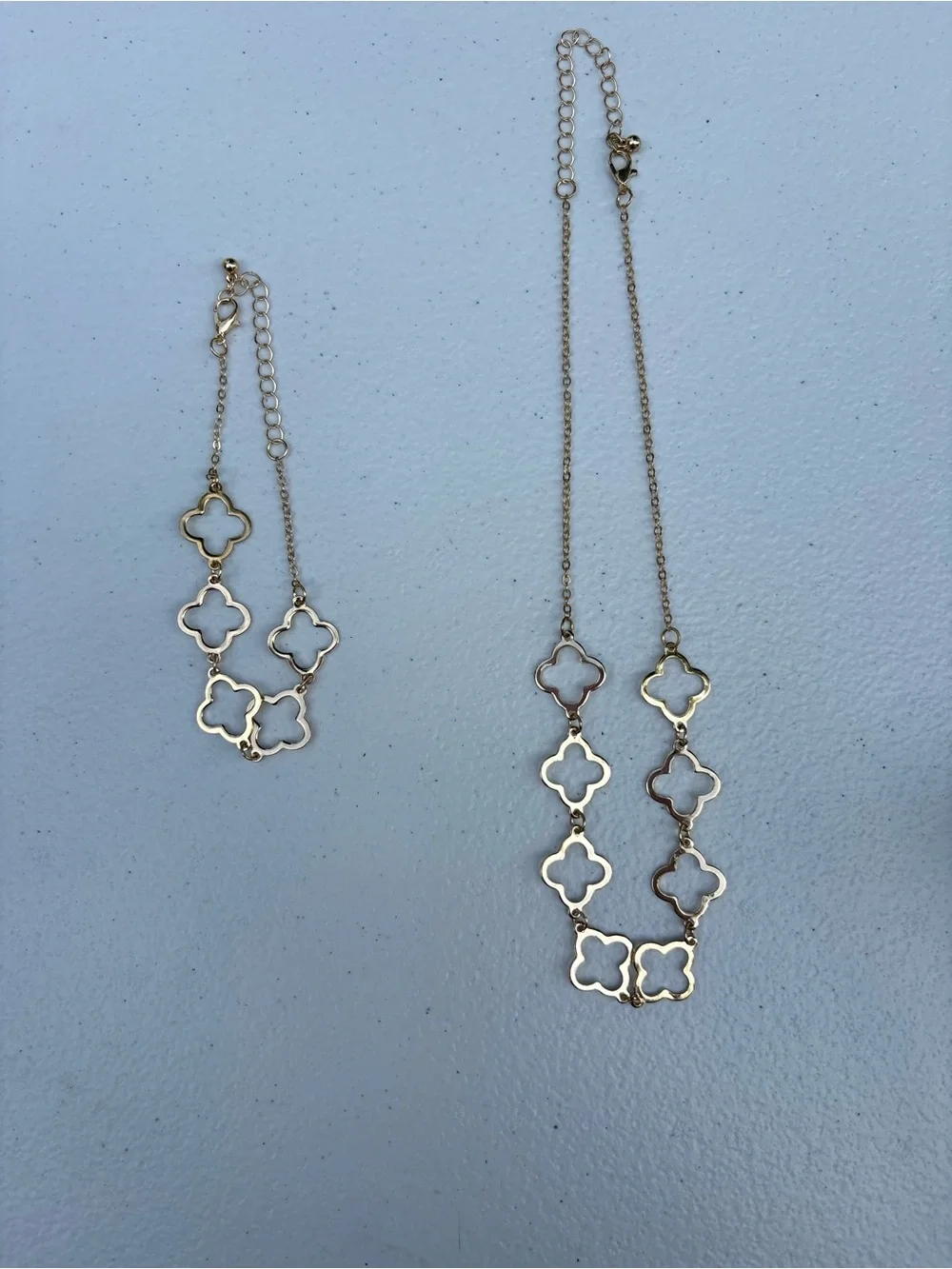 Gold Tone White Clover Pendant Necklace and Bracelet Set